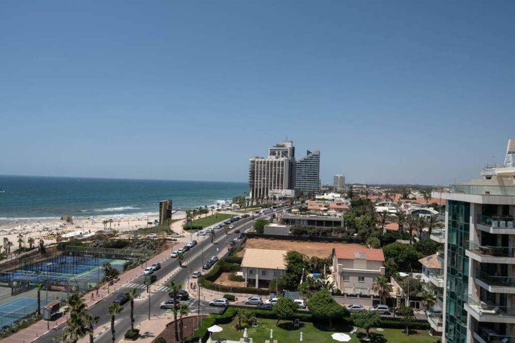 Sea Front Panoramic Duplex Roof-Top Herzelia Extérieur photo