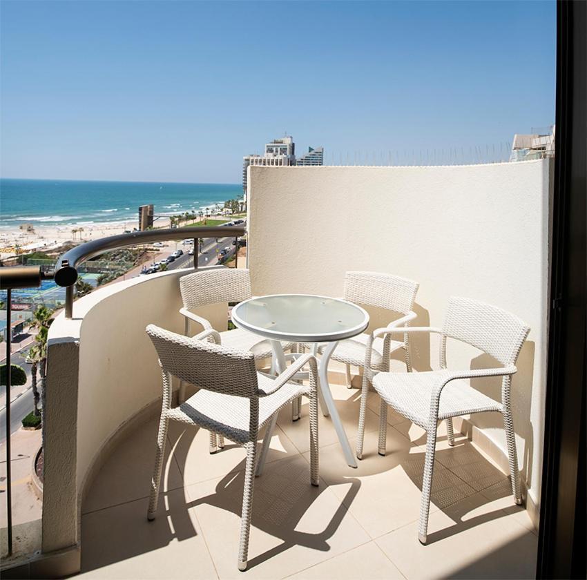 Sea Front Panoramic Duplex Roof-Top Herzelia Extérieur photo